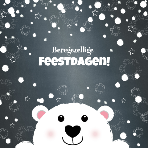 Beregezellige kerstkaart met een ijsbeer in de sneeuw