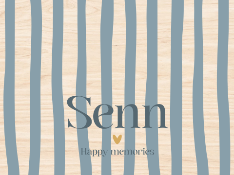 Houten memorybox met blauwe strepen en naam