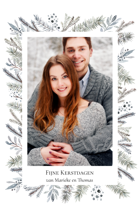kerstkaart met foto dennentakjes blauw-grijs