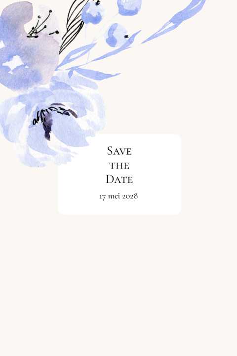 Stijlvolle save the date met blauw paarse bloemen