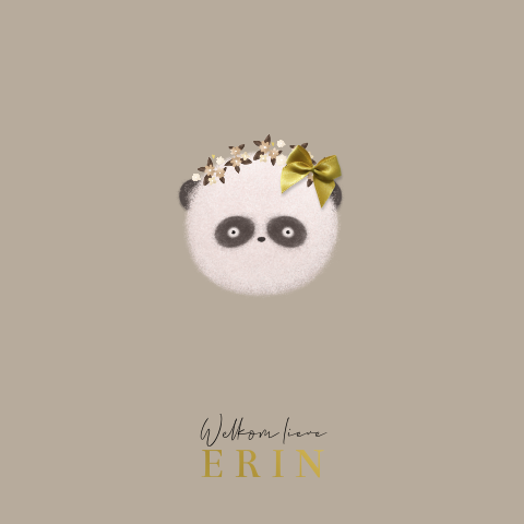 Lief geboortekaartje met een panda, bloemetjes en strikje