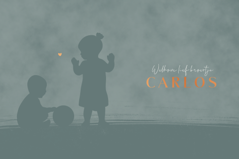 Geboortekaartjem silhouet van broer en zus met een voetbal