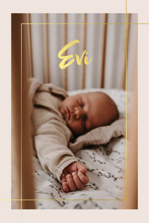 Warm geboortekaartje meisje met goudfolie en foto