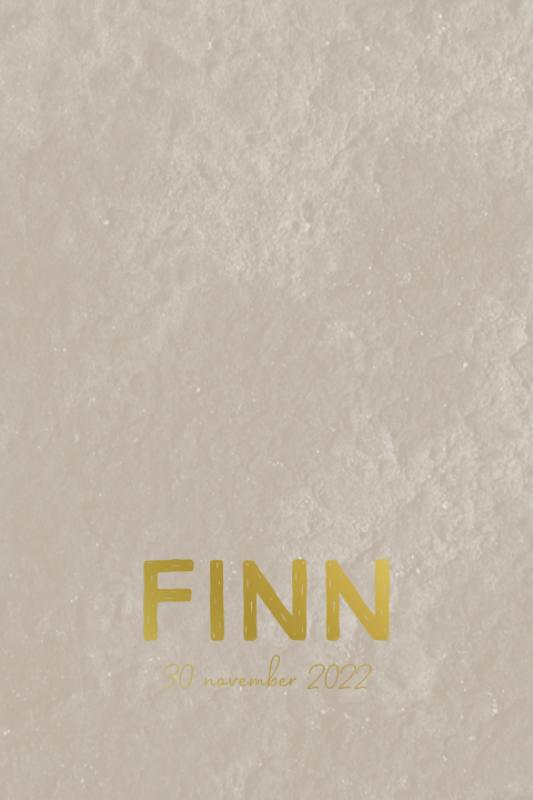 Stoer geboortekaartje jongen met zandkleur achtergrond en folie