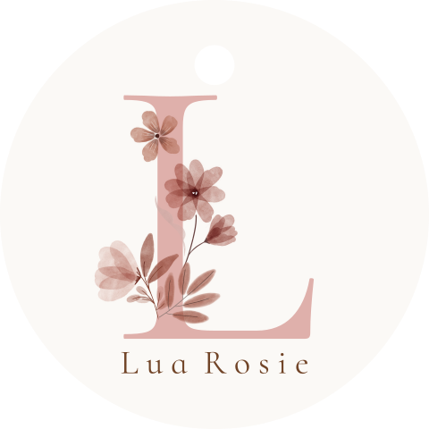 Labeltje rond doopsuiker initiaal meisje met bloemen