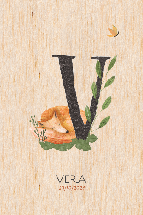 Houten geboortekaartje met vos en vlinder